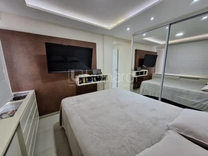 Foto Apartamento com 2 Dormitórios