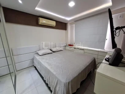 Foto Apartamento com 2 Dormitórios