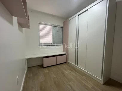 Foto Casa com 2 Dormitórios