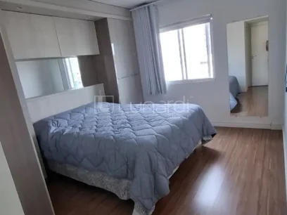 Foto Apartamento com 2 Dormitórios