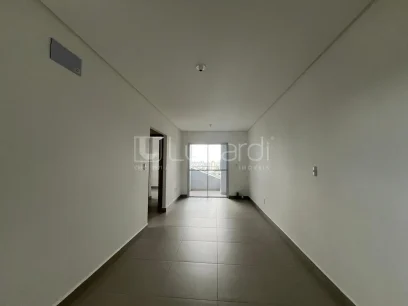 Foto Apartamento com 2 Dormitórios