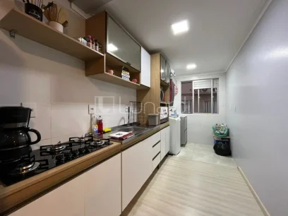 Foto Apartamento com 2 Dormitórios
