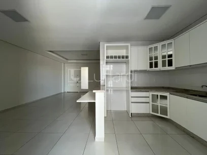 Foto Apartamento com 3 Dormitórios