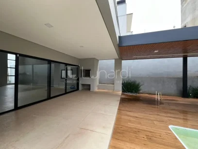 Foto Casa com 4 Suítes