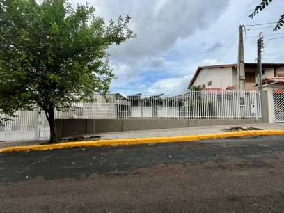 Foto Casa com 3 Dormitórios