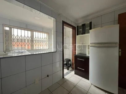 Foto Apartamento com 2 Dormitórios