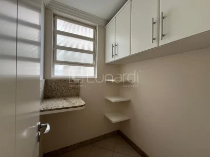 Foto Apartamento com 3 Dormitórios