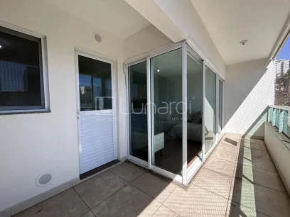 Foto Apartamento com 3 Dormitórios