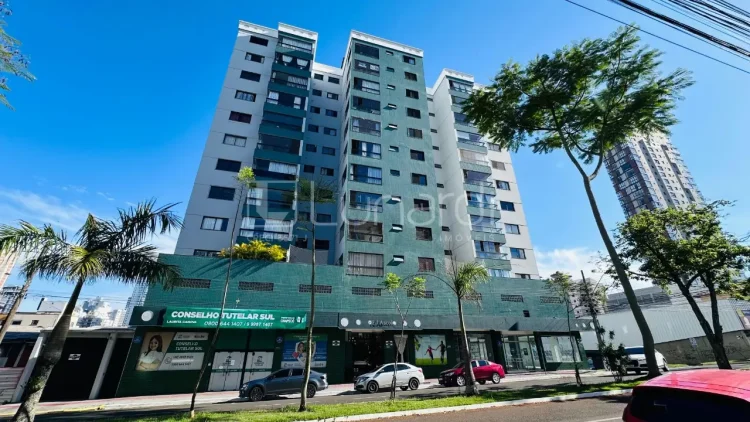 Apartamento com 3 Dormitórios