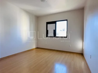 Foto Apartamento com 3 Dormitórios