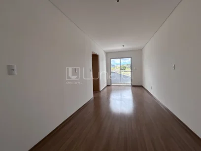 Foto Apartamento com 2 Dormitórios