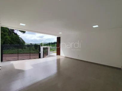 Foto Casa com 3 Dormitórios