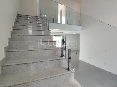 Foto Casa com 3 Dormitórios