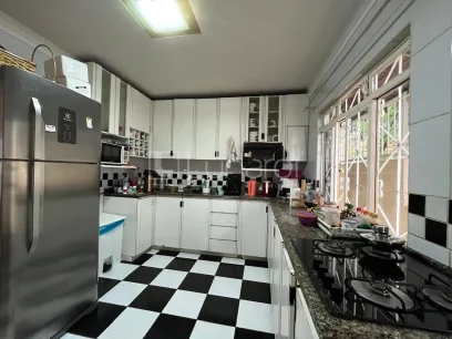 Foto Casa com 3 Dormitórios