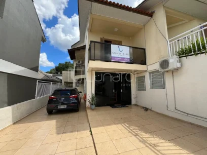 Foto Casa com 3 Dormitórios