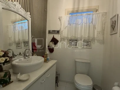 Foto Casa com 4 Dormitórios