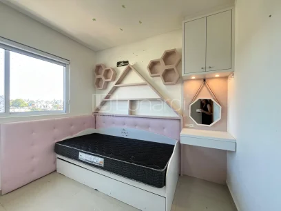 Foto Apartamento com 2 Dormitórios