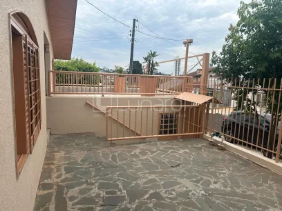 Foto Casa com 3 Dormitórios