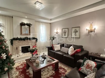 Foto Casa com 4 Dormitórios