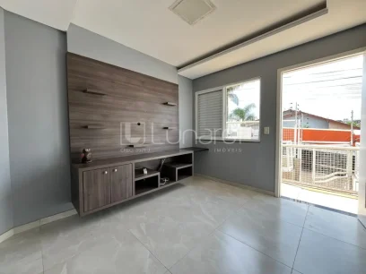 Foto Casa com 3 Dormitórios