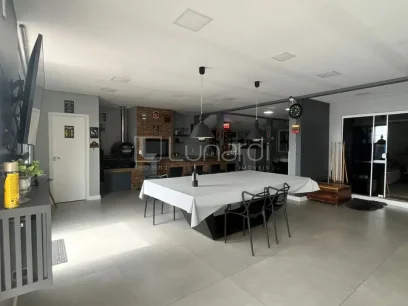 Foto Casa com 3 Suítes