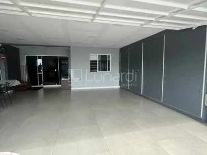 Foto Casa com 3 Suítes