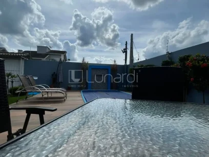 Foto Casa com 3 Suítes