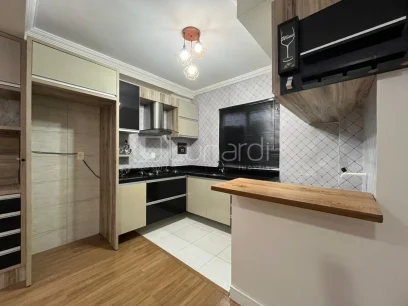Foto Apartamento com 2 Dormitórios