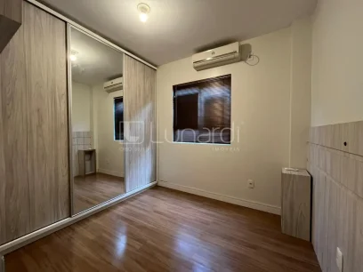 Foto Apartamento com 2 Dormitórios