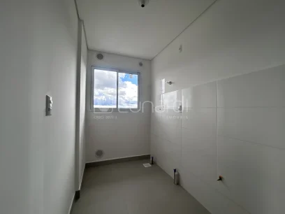 Foto Apartamento com 2 Dormitórios