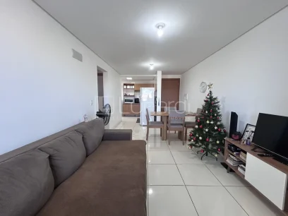 Foto Apartamento com 2 Dormitórios