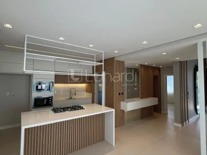 Foto Casa com 3 Suítes