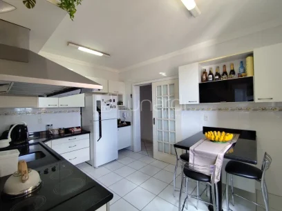 Foto Apartamento com 3 Dormitórios