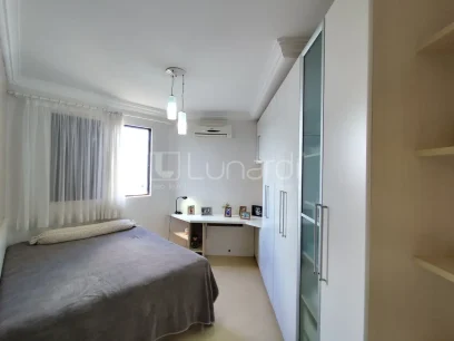 Foto Apartamento com 3 Dormitórios