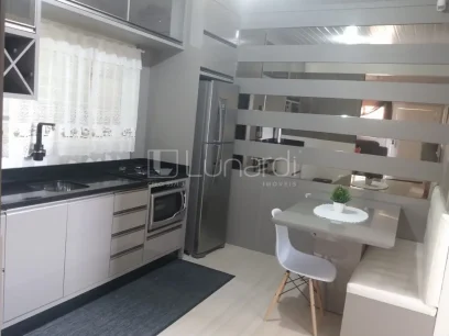 Foto Casa com 2 Dormitórios