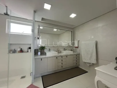 Foto Apartamento com 3 Suítes