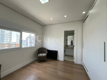 Foto Apartamento com 3 Suítes