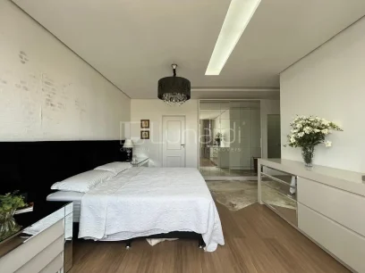 Foto Apartamento com 3 Suítes