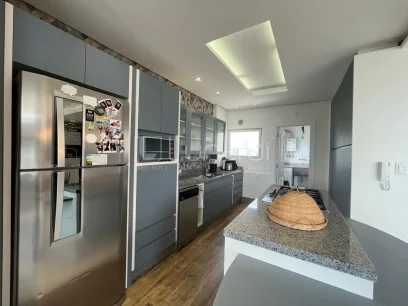 Foto Apartamento com 3 Suítes