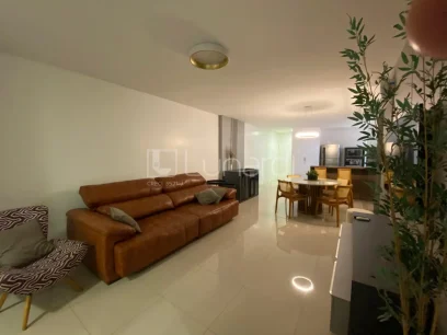 Foto Apartamento com 3 Dormitórios