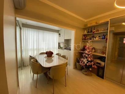 Foto Apartamento com 2 Dormitórios