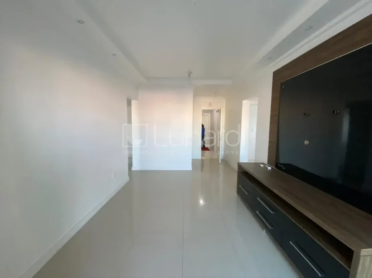 Apartamento com 3 Dormitórios