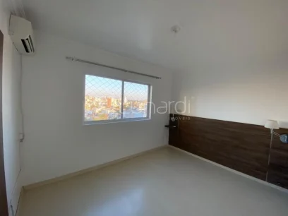 Foto Apartamento com 3 Dormitórios