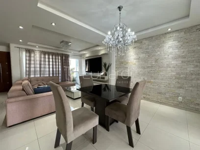 Foto Casa com 5 Dormitórios