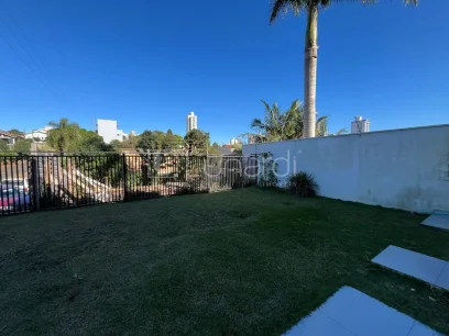 Foto Casa com 3 Suítes