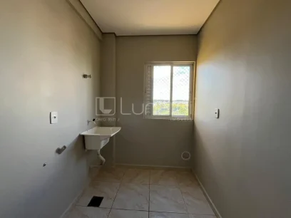 Foto Apartamento com 2 Dormitórios