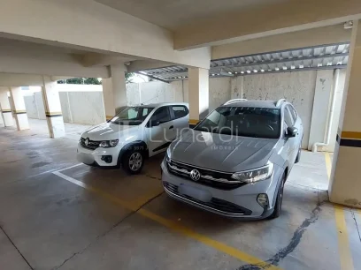 Foto Apartamento com 2 Dormitórios