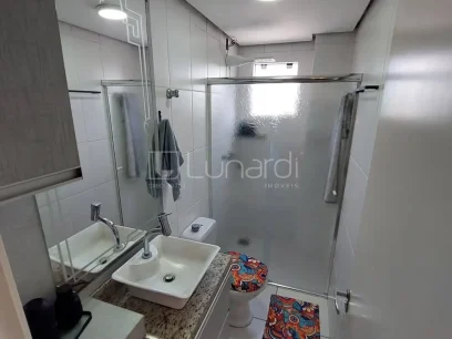 Foto Apartamento com 2 Dormitórios