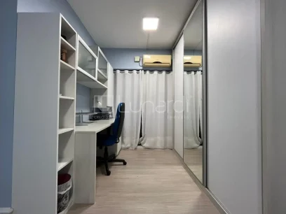 Foto Apartamento com 3 Dormitórios