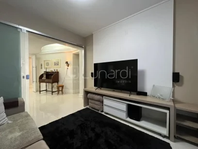 Foto Apartamento com 3 Dormitórios